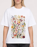 Mockup Boxy Heavyweight Tee White female close-up 08