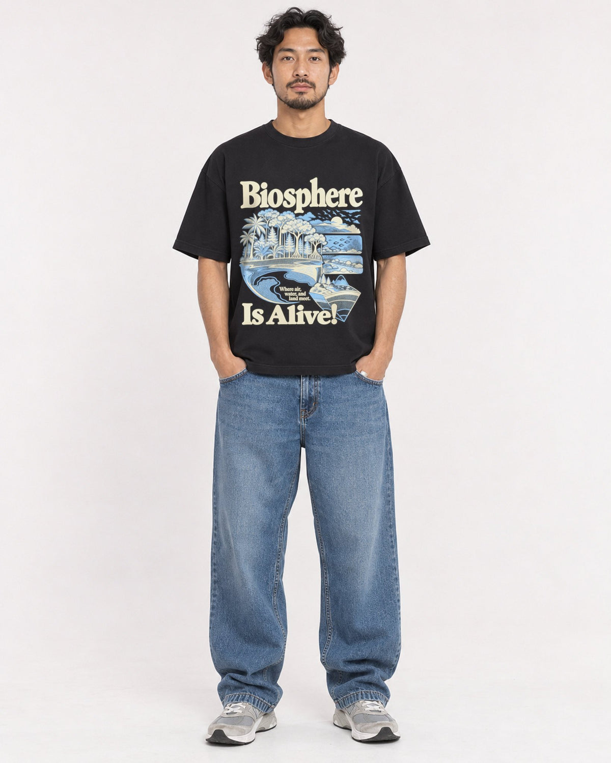Mockup Boxy Heavyweight Tee Black male full-body 02