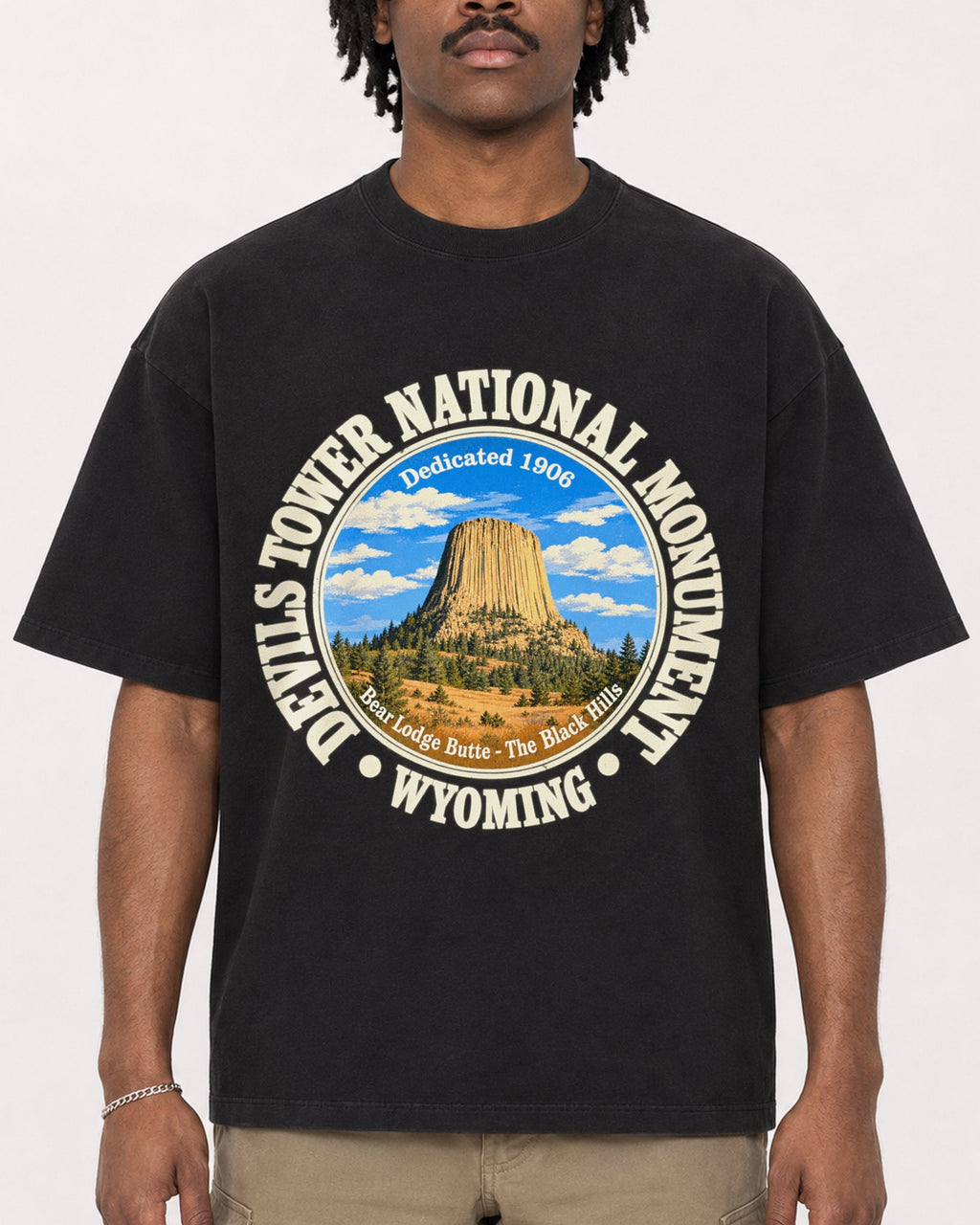 Mockup Boxy Heavyweight Tee Black male close-up 04