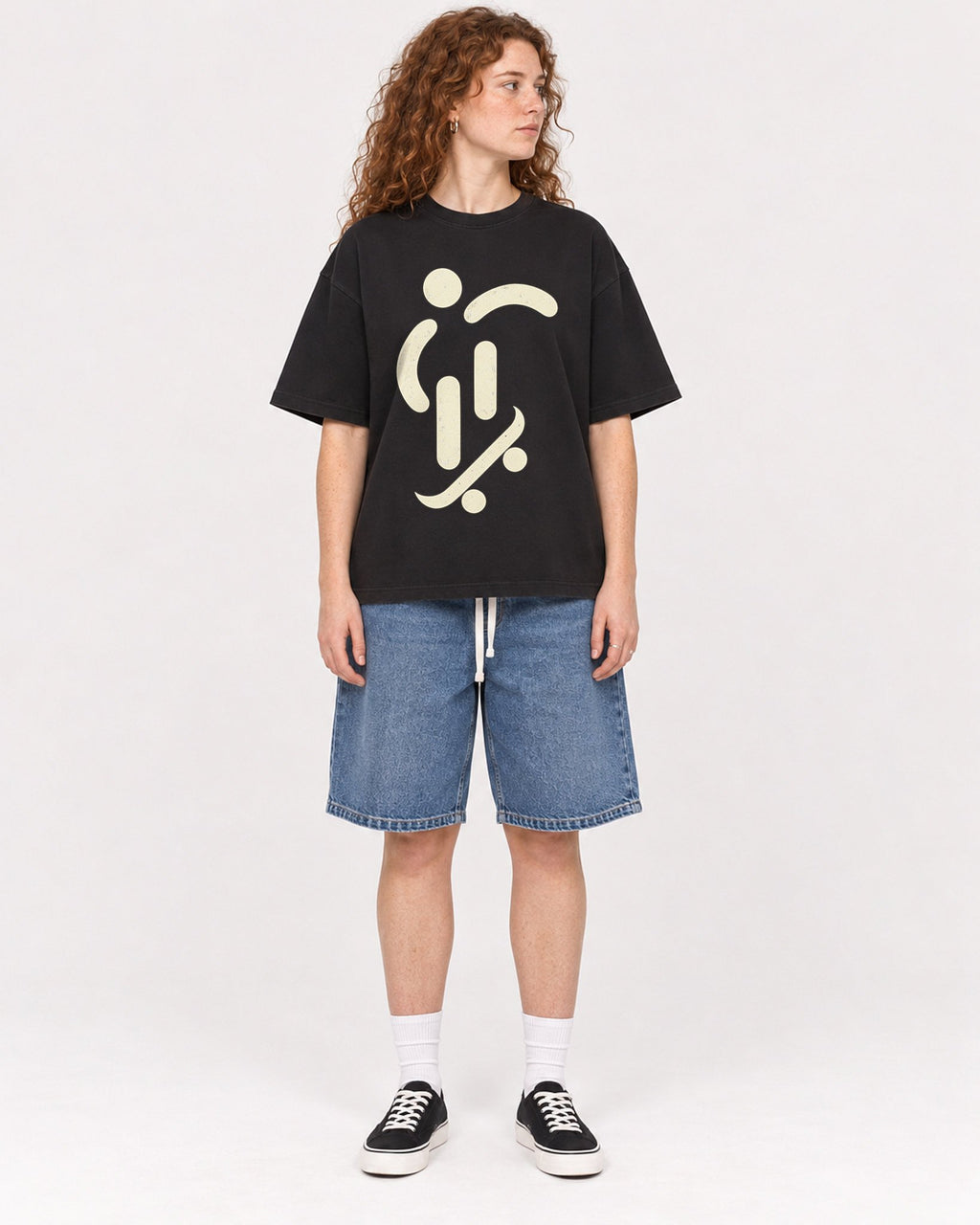 Mockup Boxy Heavyweight Tee Black female full-body 09