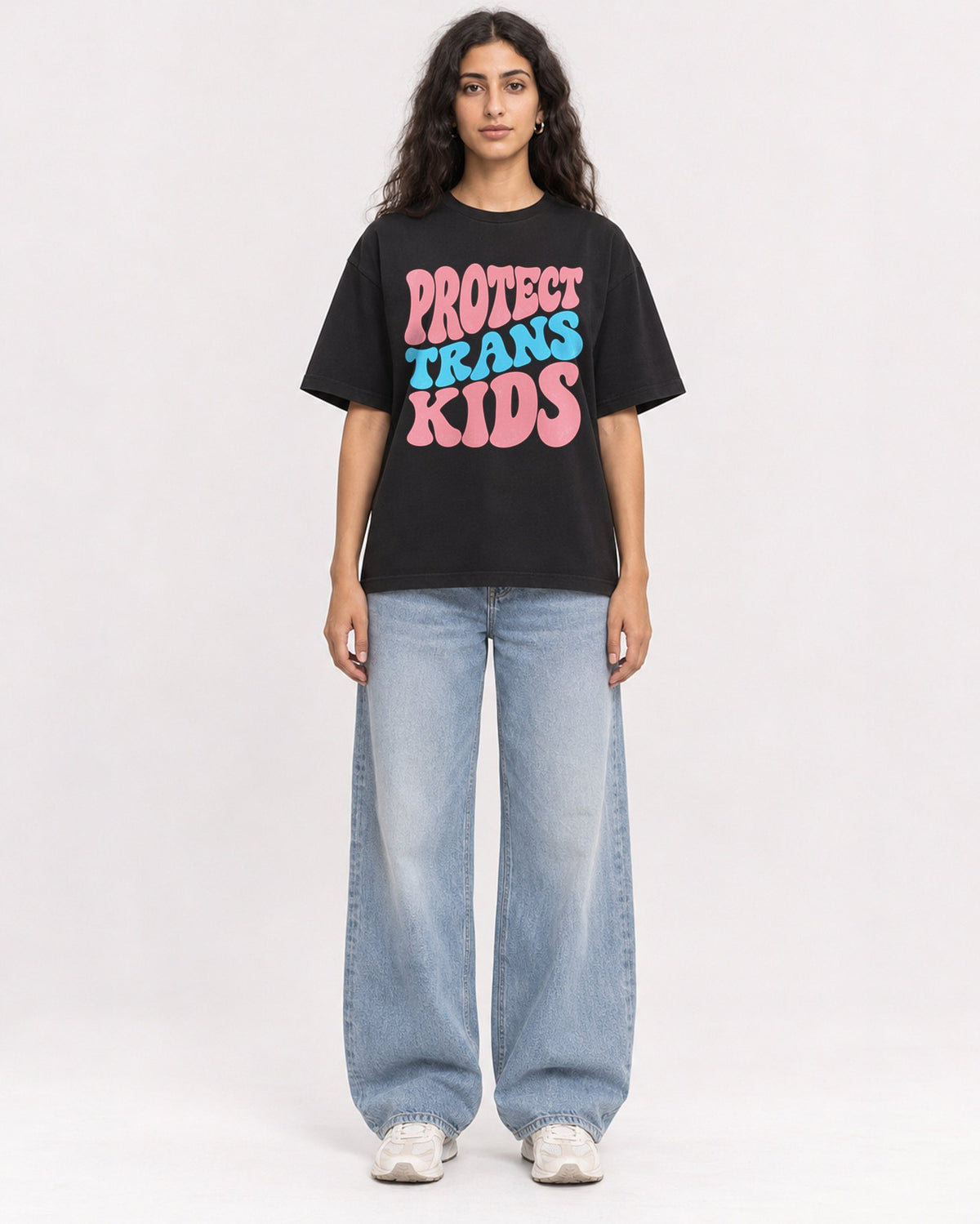 Mockup Boxy Heavyweight Tee Black female full-body 07