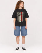 Mockup Boxy Heavyweight Tee Black female full-body 09
