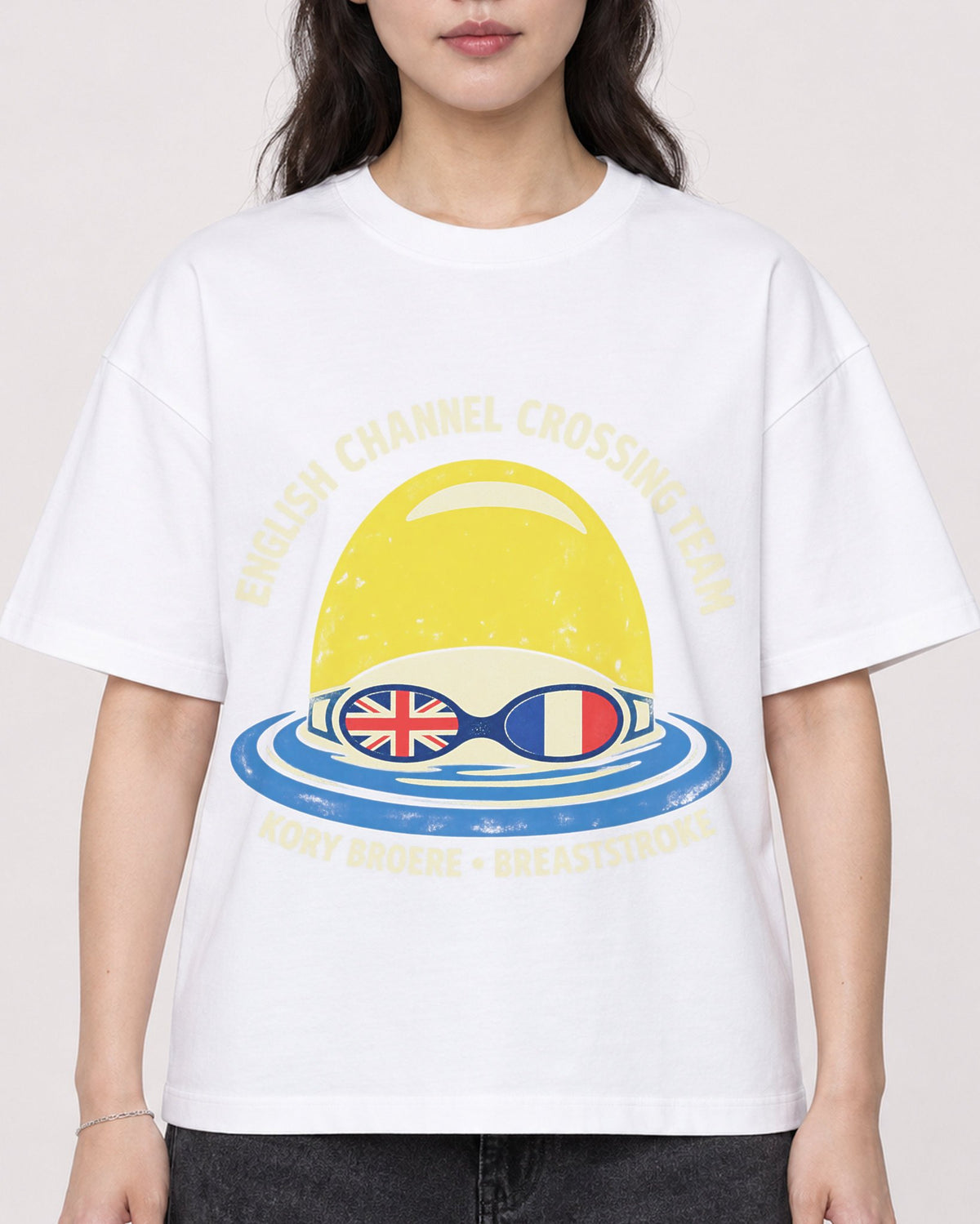 Mockup Boxy Heavyweight Tee White female close-up 03