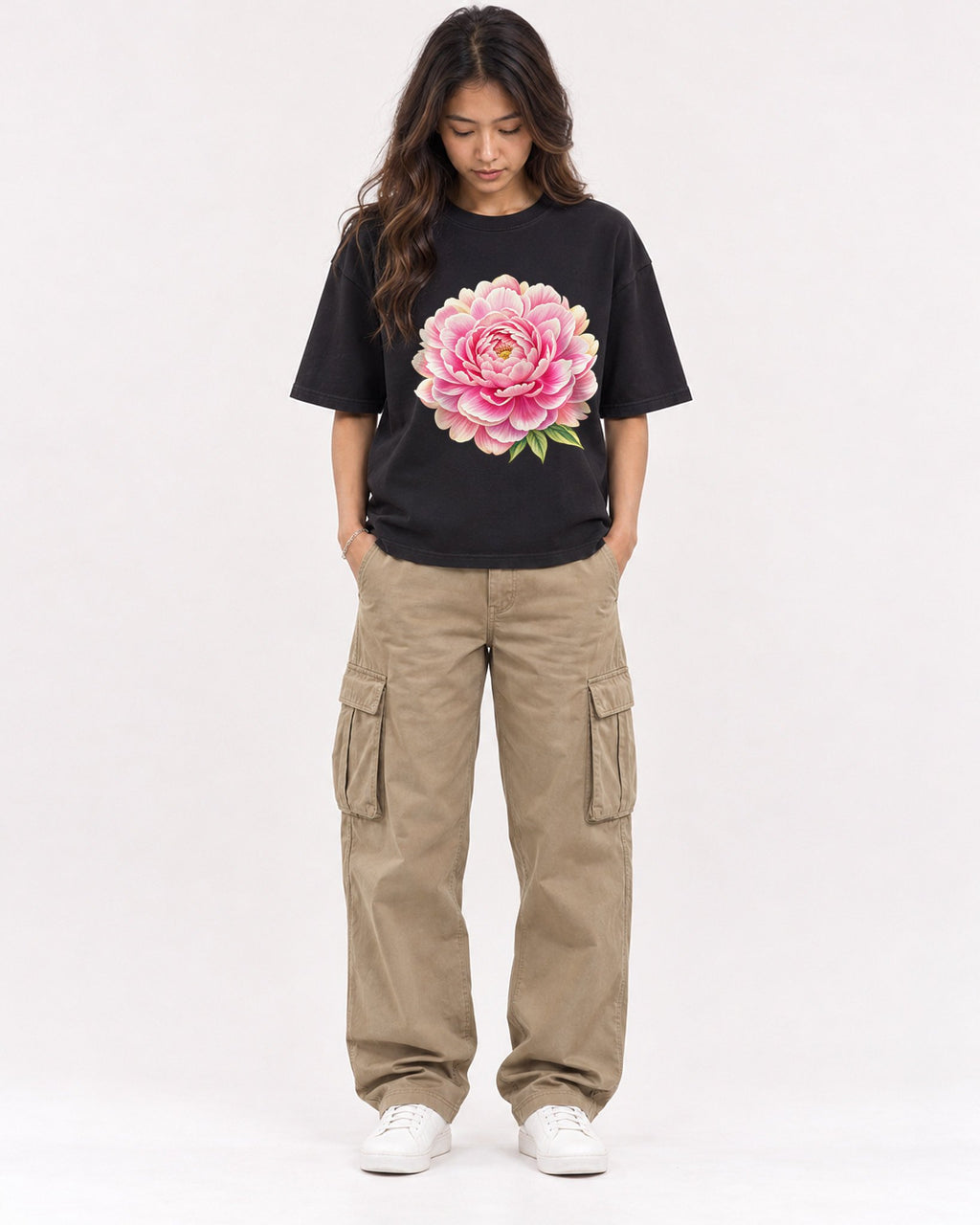 Mockup Boxy Heavyweight Tee Black female full-body 02
