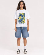 Mockup Boxy Heavyweight Tee White female full-body 06
