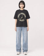 Mockup Boxy Heavyweight Tee Black female full-body 11