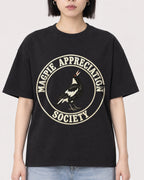 Mockup Boxy Heavyweight Tee Black female close-up 11