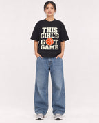 Mockup Boxy Heavyweight Tee Black female full-body 12