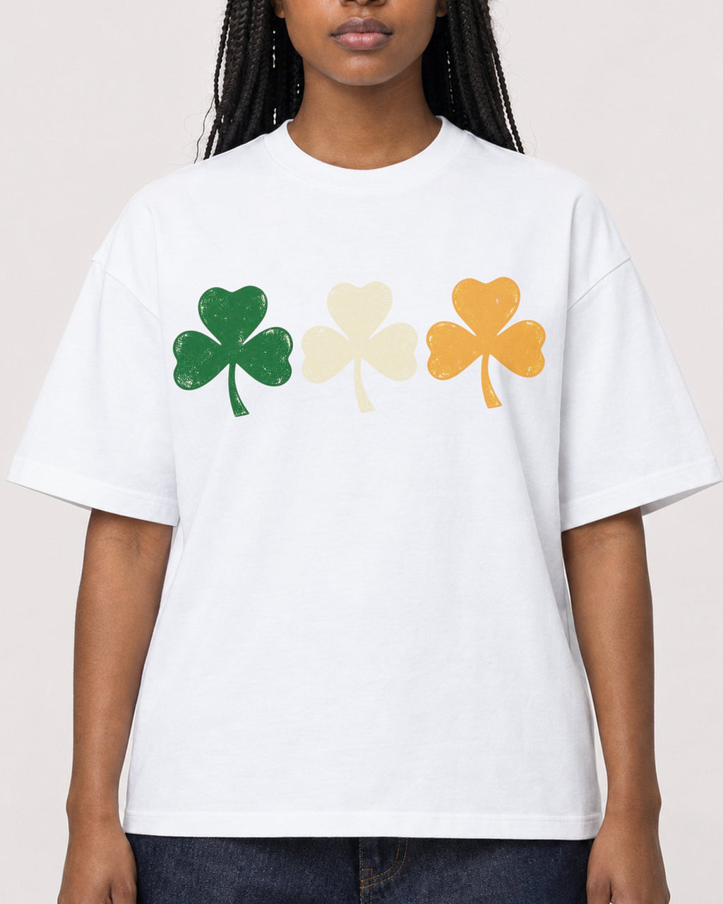Mockup Boxy Heavyweight Tee White female close-up 04
