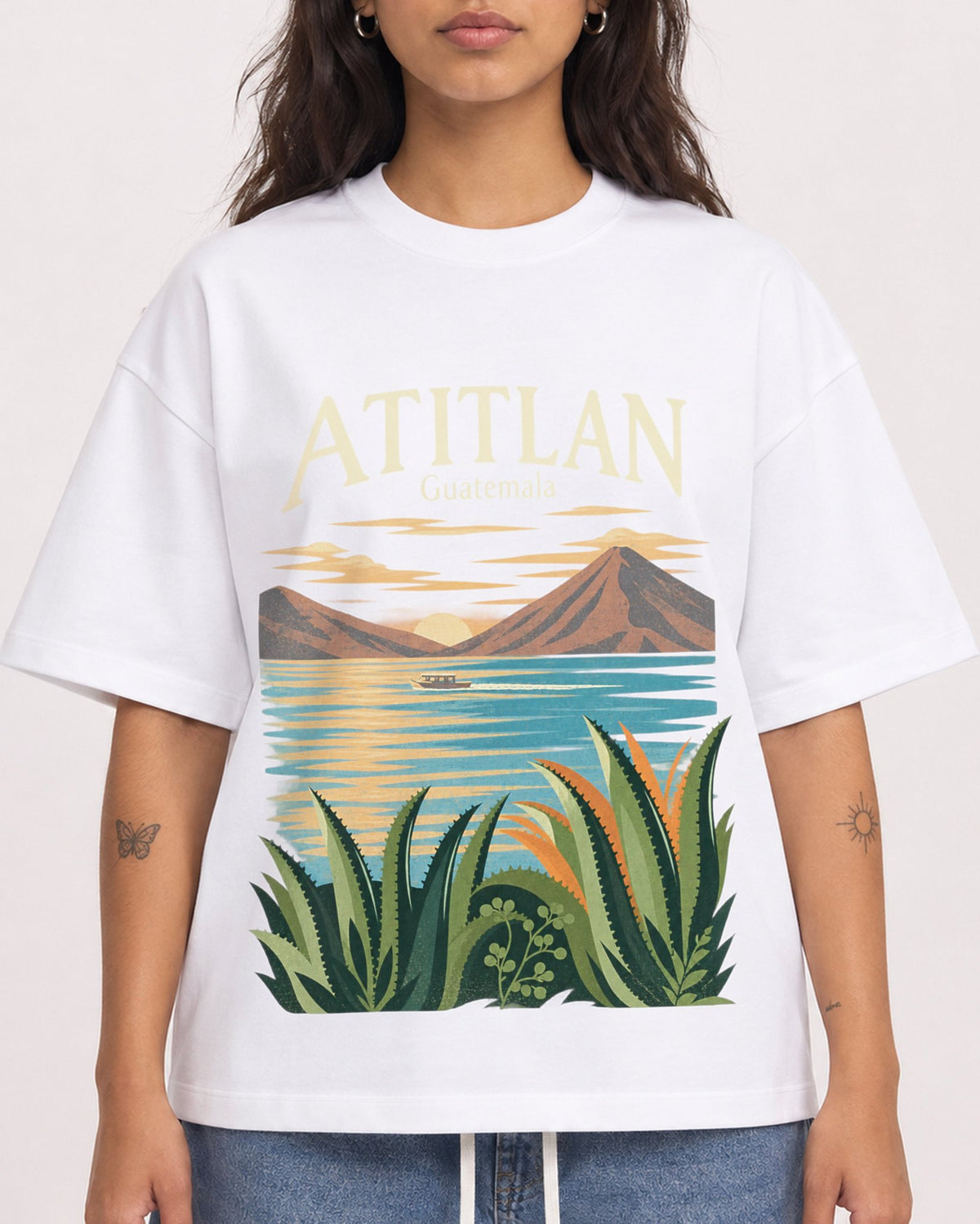 Mockup Boxy Heavyweight Tee White female close-up 06