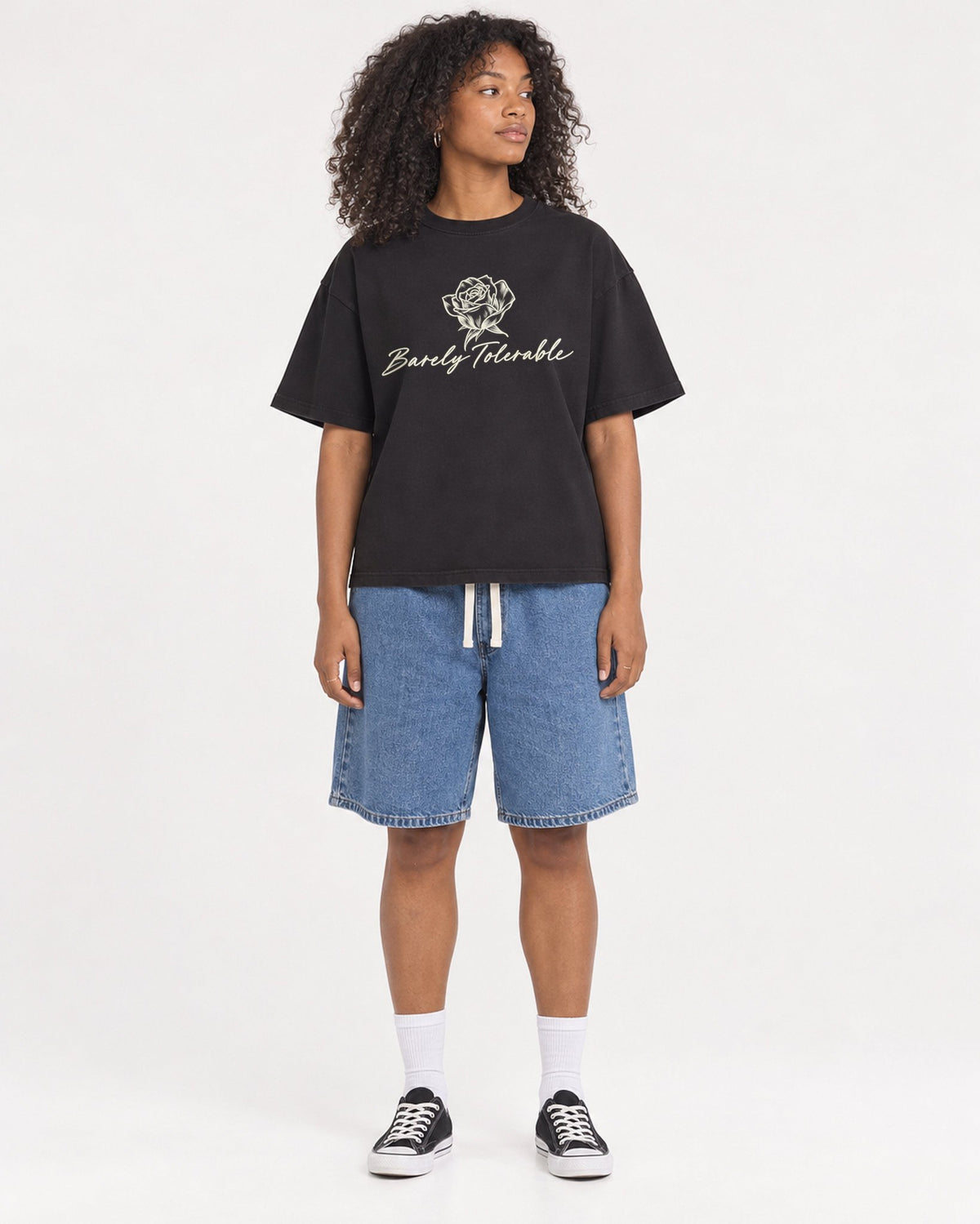 Mockup Boxy Heavyweight Tee Black female full-body 05