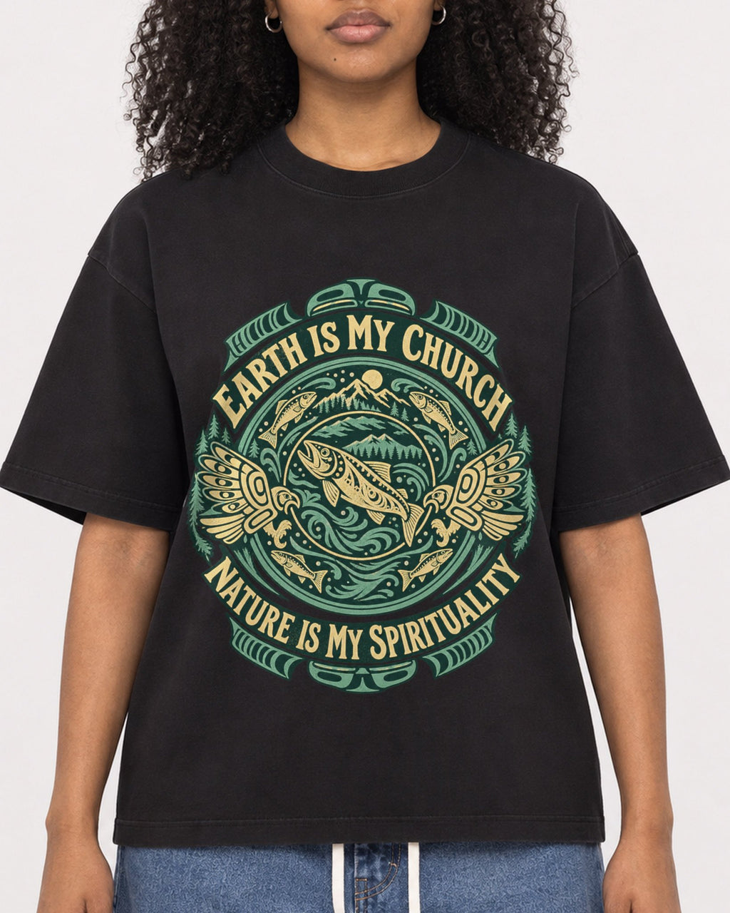 Mockup Boxy Heavyweight Tee Black female close-up 05
