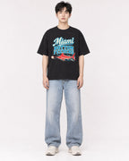 Mockup Boxy Heavyweight Tee Black male full-body 01