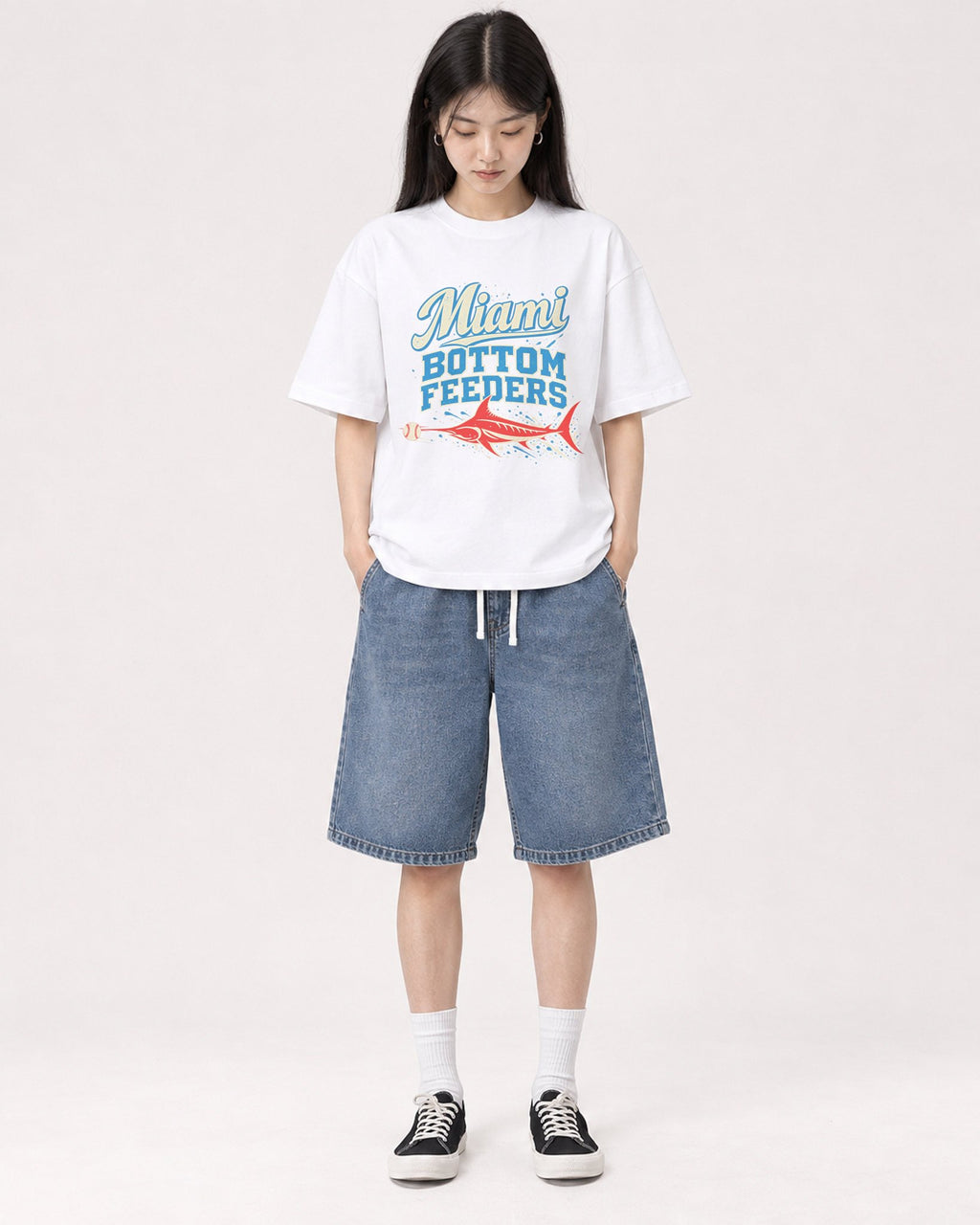 Mockup Boxy Heavyweight Tee White female full-body 01