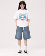 Mockup Boxy Heavyweight Tee White female full-body 01