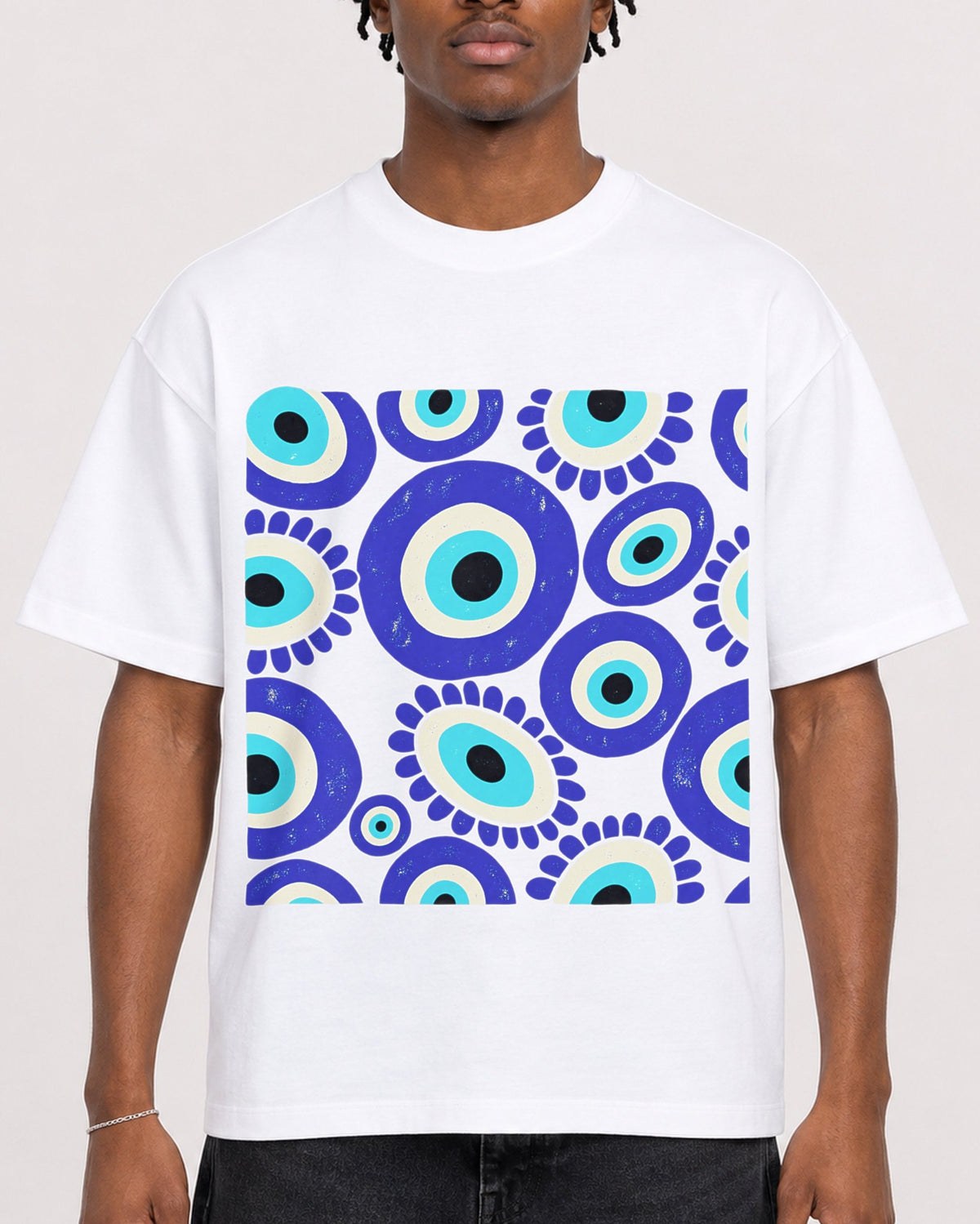 Mockup Boxy Heavyweight Tee White male close-up 05