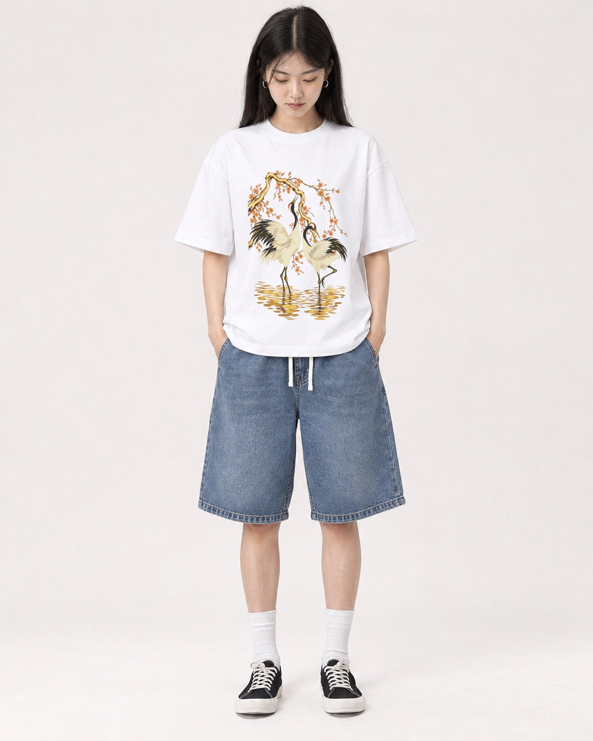 Mockup Boxy Heavyweight Tee White female full-body 01