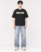 Mockup Boxy Heavyweight Tee Black male full-body 01