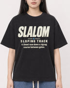 Mockup Boxy Heavyweight Tee Black female close-up 01