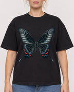 Mockup Boxy Heavyweight Tee Black female close-up 28