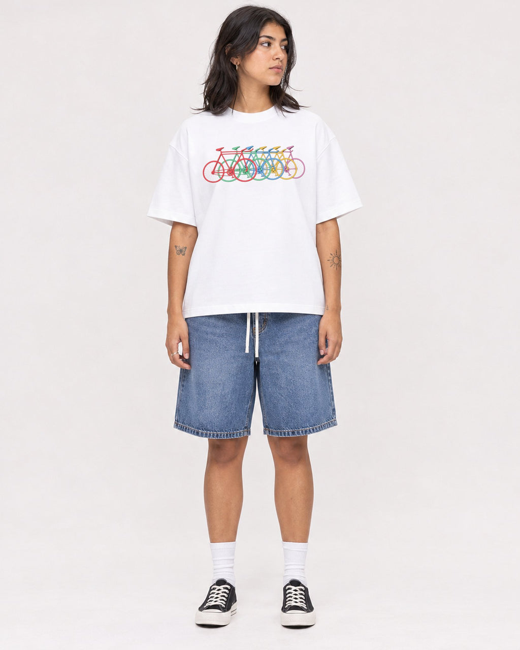 Mockup Boxy Heavyweight Tee White female full-body 36
