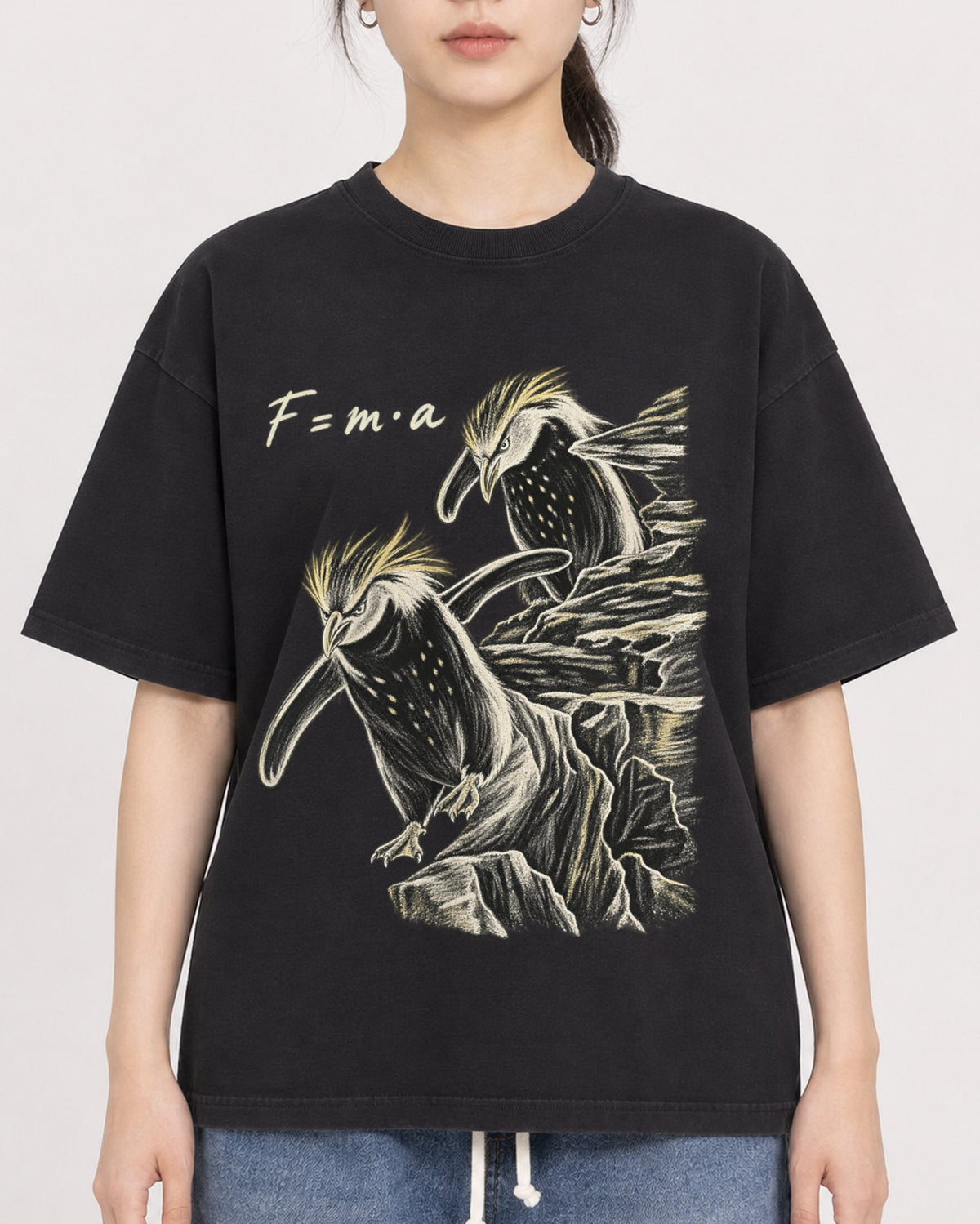 Mockup Boxy Heavyweight Tee Black female close-up 21