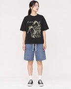 Mockup Boxy Heavyweight Tee Black female full-body 21