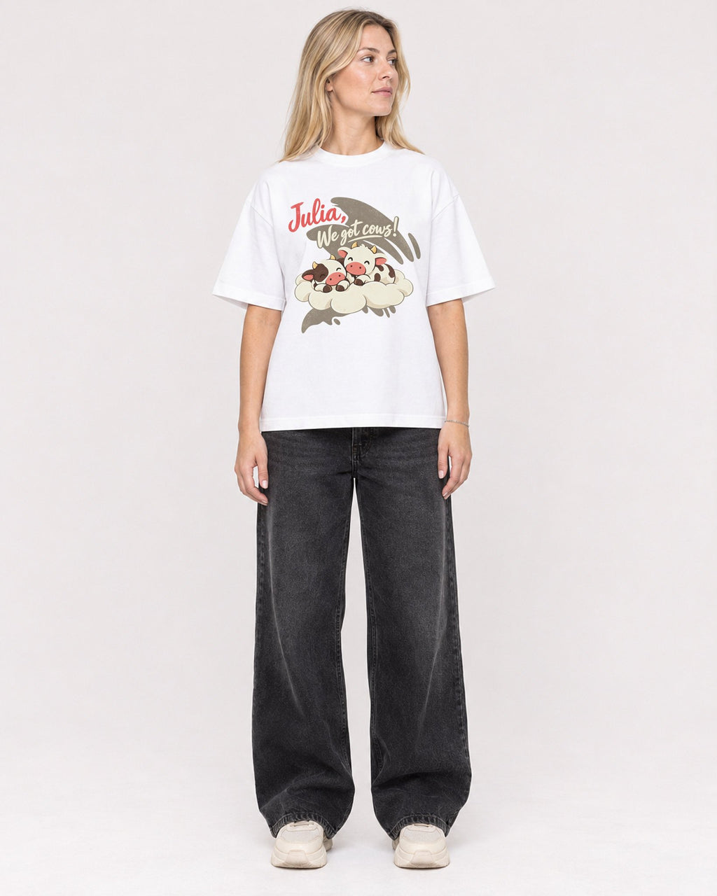 Mockup Boxy Heavyweight Tee White female full-body 08