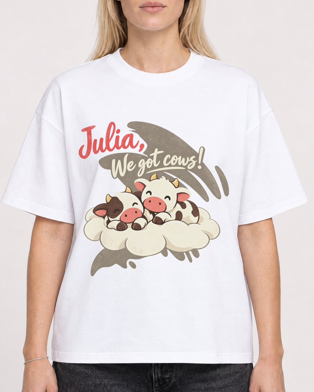 Mockup Boxy Heavyweight Tee White female close-up 08