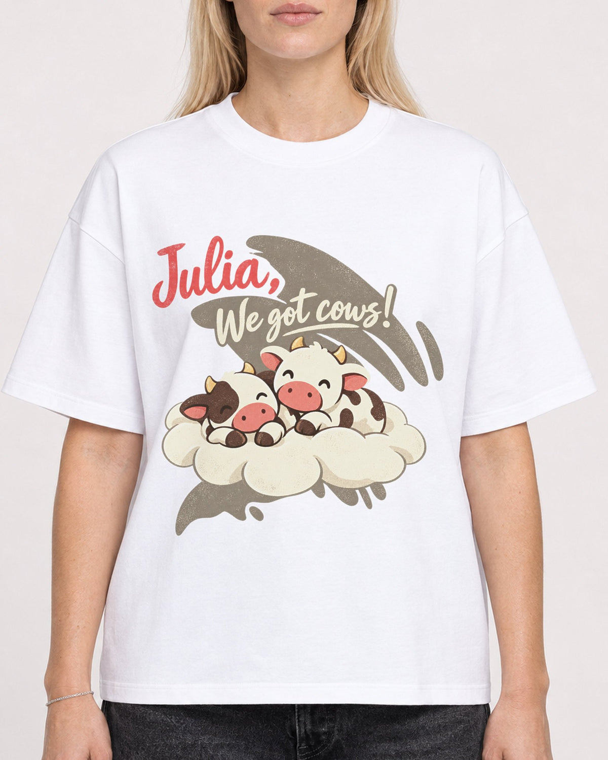 Mockup Boxy Heavyweight Tee White female close-up 08