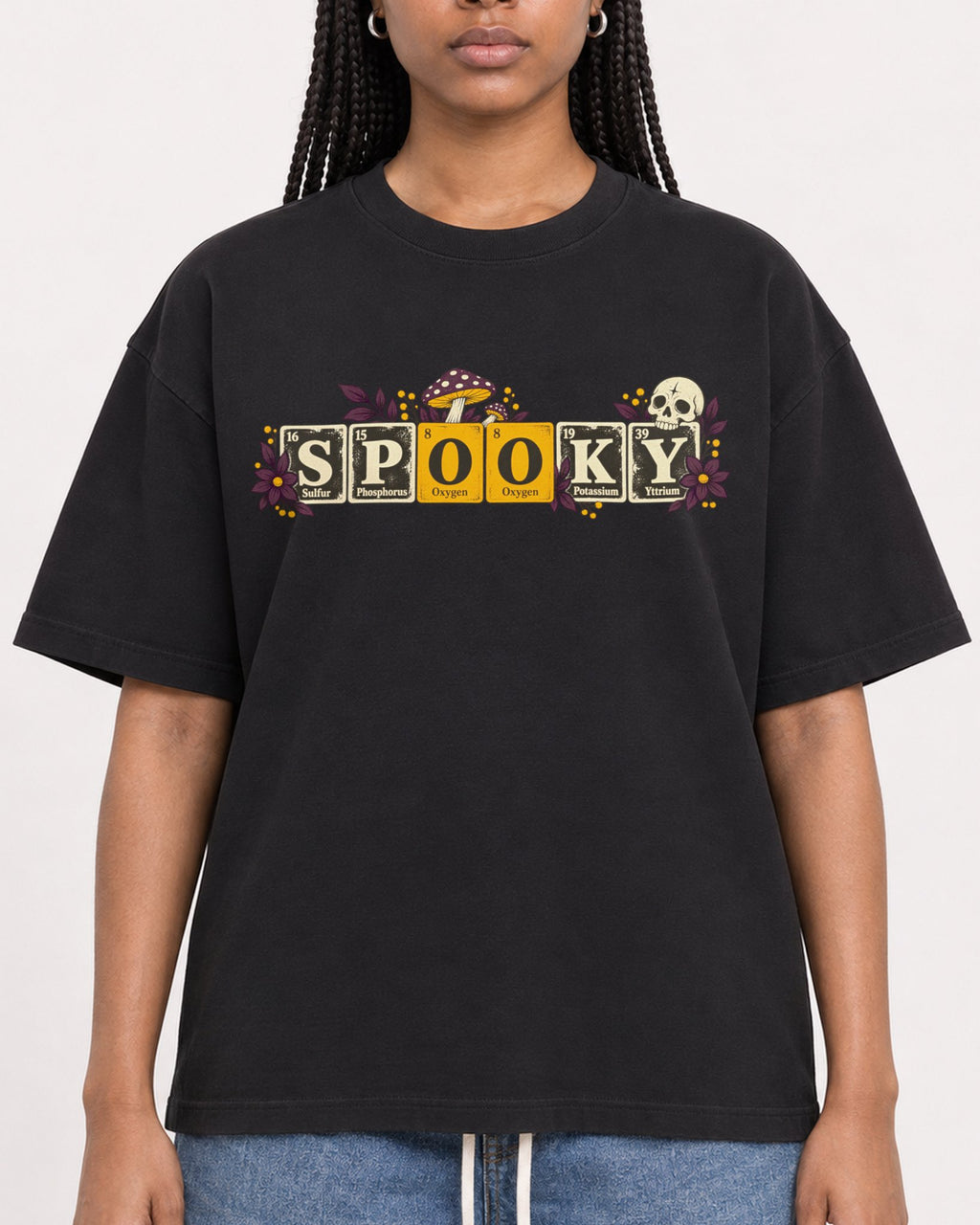 Mockup Boxy Heavyweight Tee Black female close-up 45