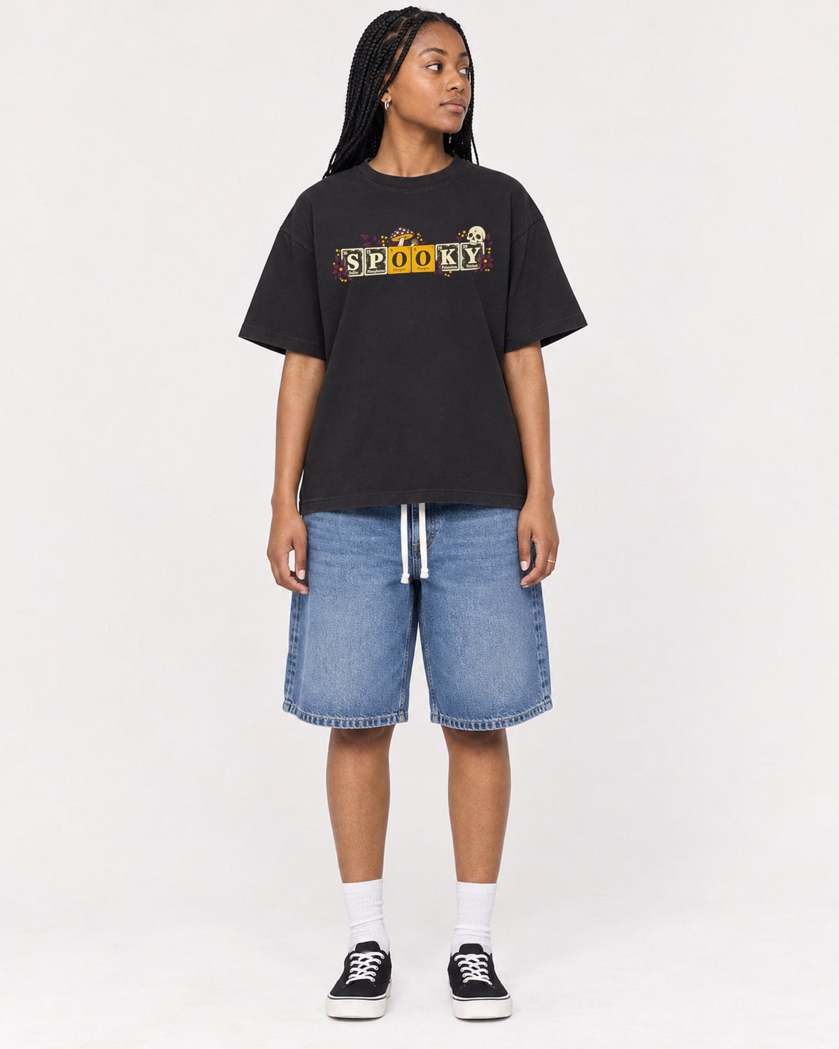 Mockup Boxy Heavyweight Tee Black female full-body 45