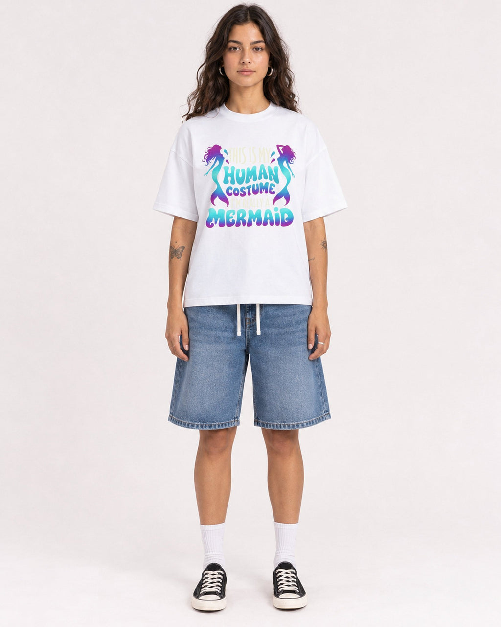 Mockup Boxy Heavyweight Tee White female full-body 06