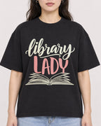 Mockup Boxy Heavyweight Tee Black female close-up 03