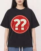 Mockup Boxy Heavyweight Tee Black female close-up 01