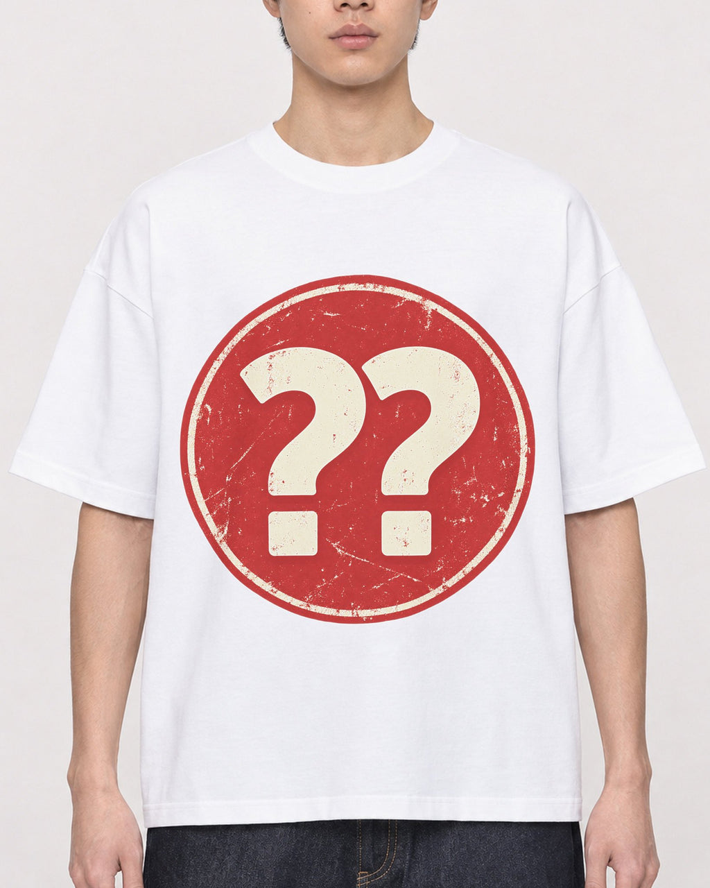 Mockup Boxy Heavyweight Tee White male close-up 01