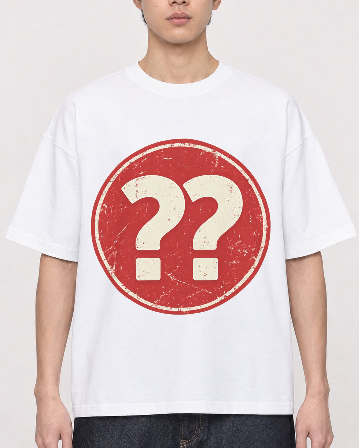 Mockup Boxy Heavyweight Tee White male close-up 01