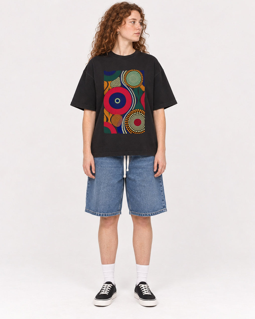 Mockup Boxy Heavyweight Tee Black female full-body 09