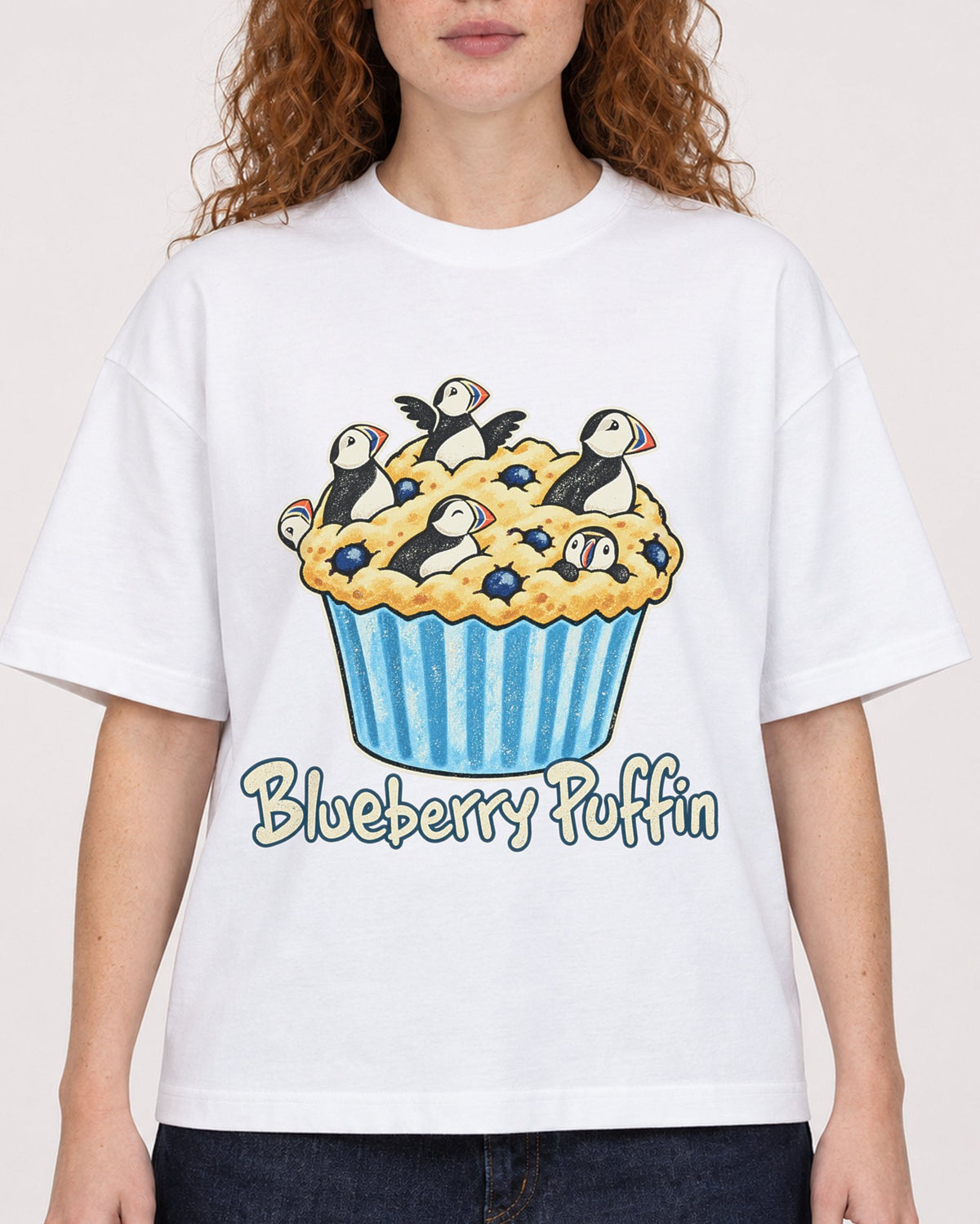 Mockup Boxy Heavyweight Tee White female close-up 09