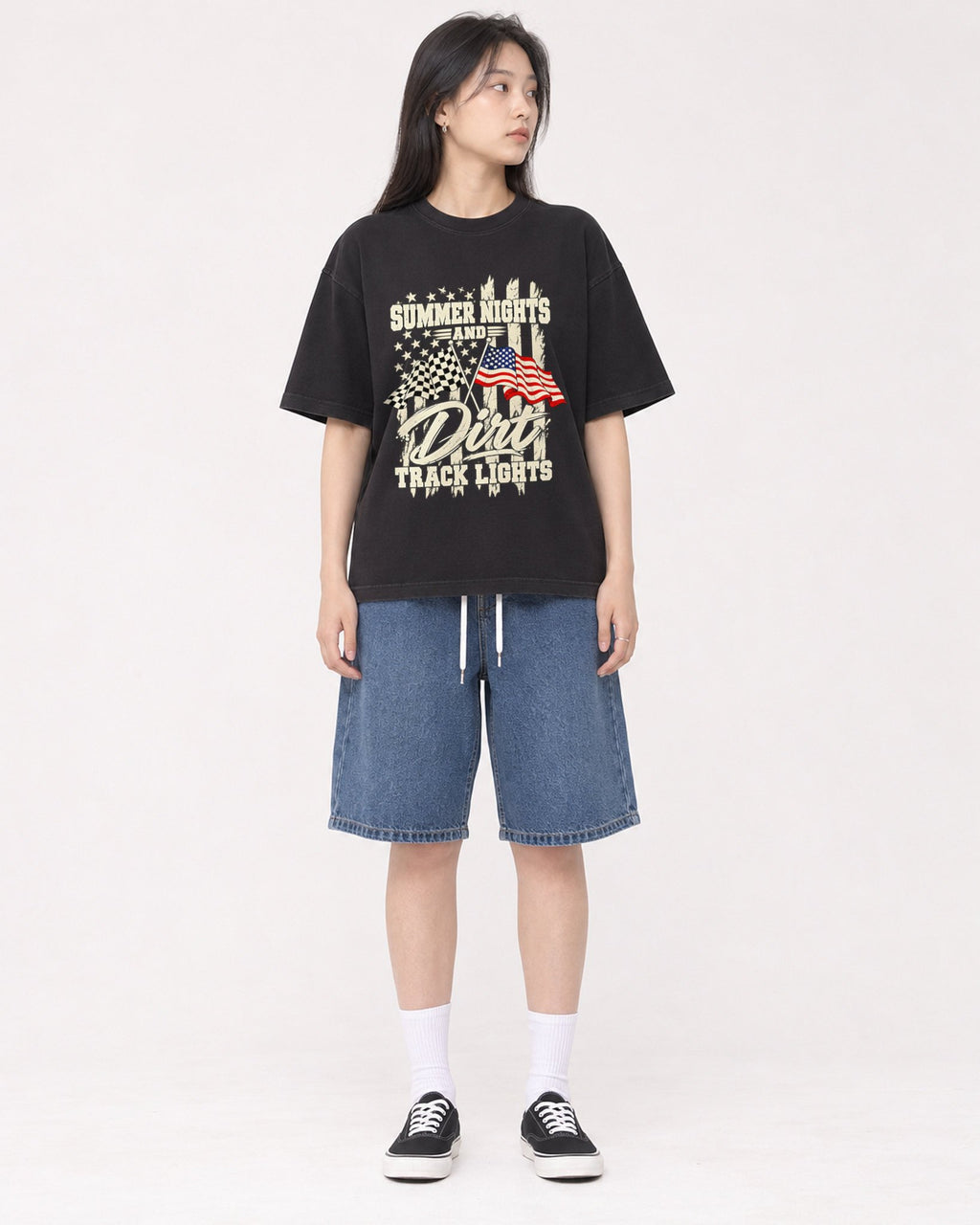 Mockup Boxy Heavyweight Tee Black female full-body 01