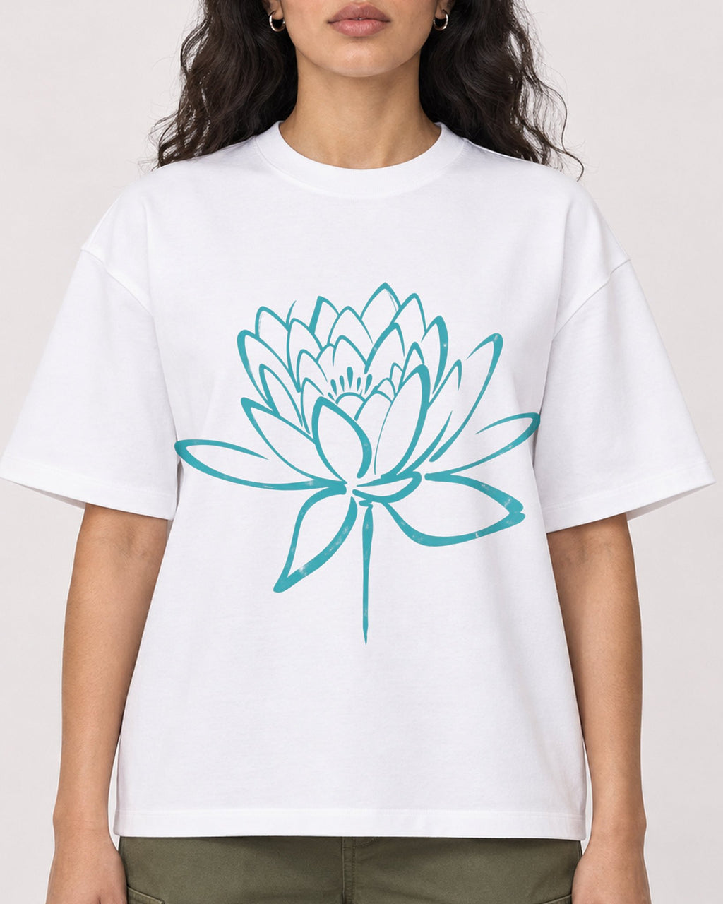 Mockup Boxy Heavyweight Tee White female close-up 07