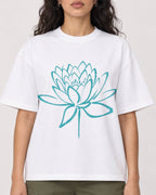 Mockup Boxy Heavyweight Tee White female close-up 07