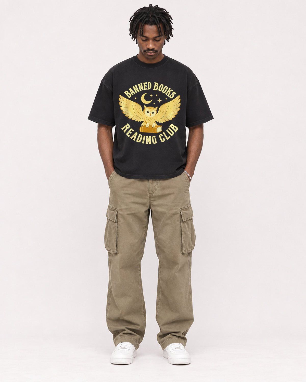 Mockup Boxy Heavyweight Tee Black male full-body 04