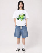 Mockup Boxy Heavyweight Tee White female full-body 31