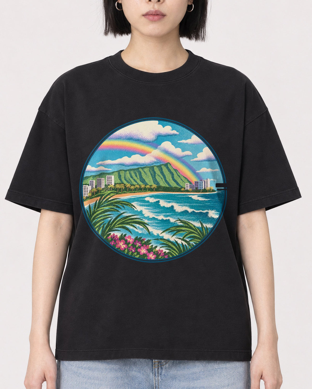 Mockup Boxy Heavyweight Tee Black female close-up 11