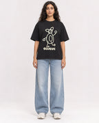 Mockup Boxy Heavyweight Tee Black female full-body 07