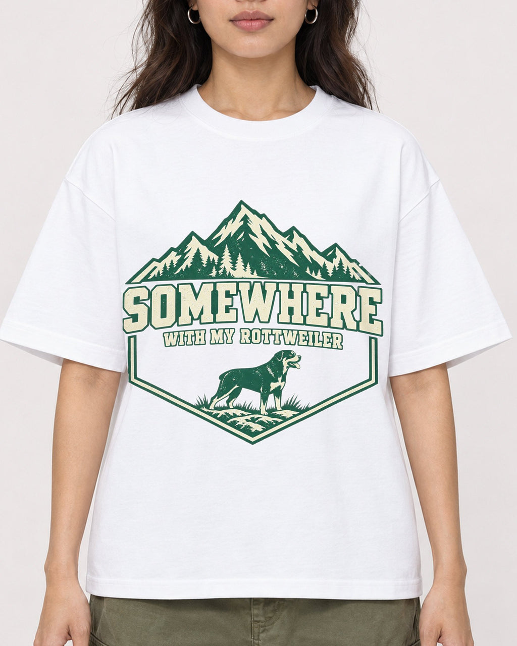 Mockup Boxy Heavyweight Tee White female close-up 02