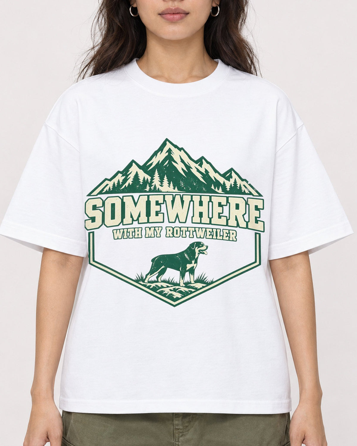 Mockup Boxy Heavyweight Tee White female close-up 02