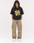 Mockup Boxy Heavyweight Tee Black female full-body 02