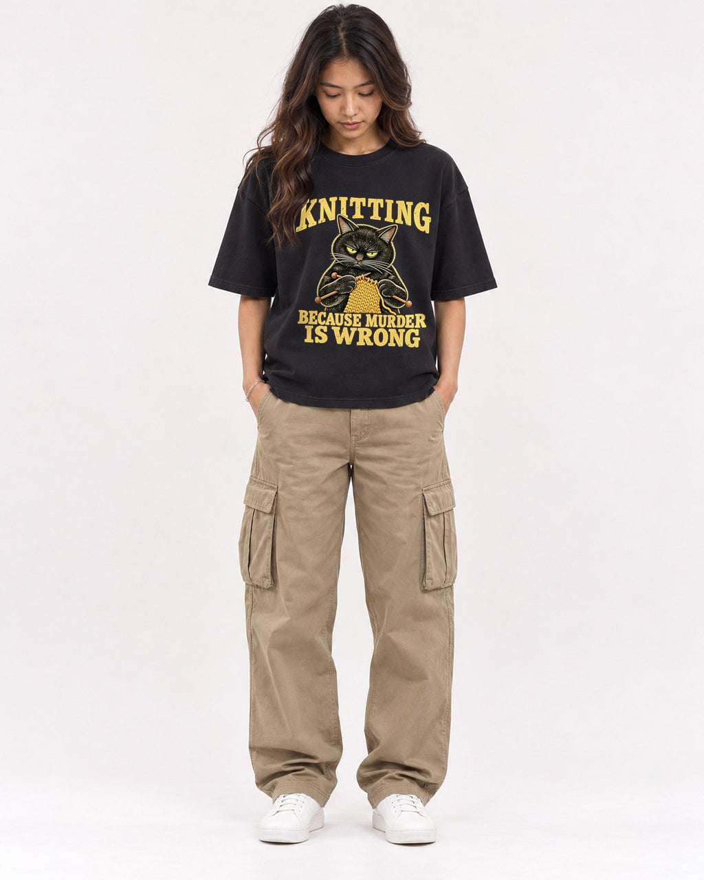 Mockup Boxy Heavyweight Tee Black female full-body 02
